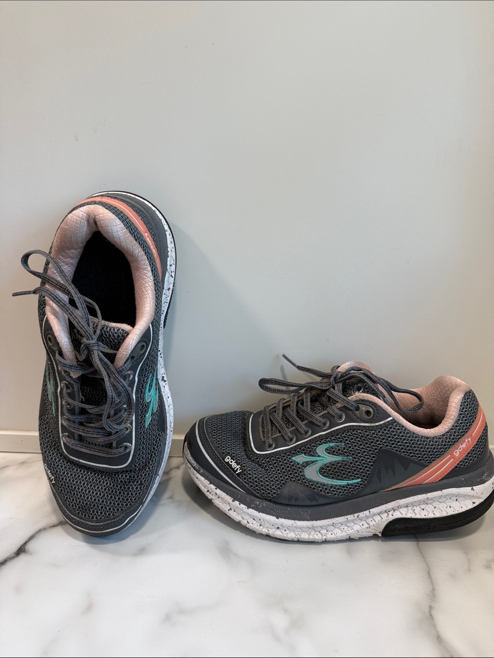 G-Defy Gravity Defyer Mighty Walk Gray/Pink Orthopedic Sneaker Shoes Womens 8